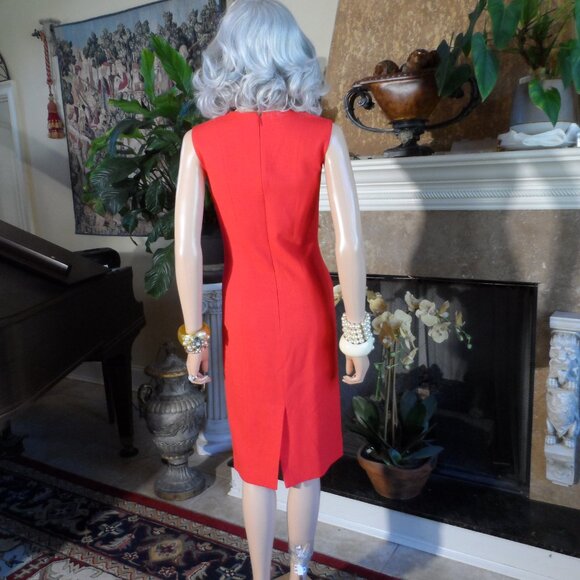 New Givenchy Red Wool Crepe Sheath Dress SIze FR 38- US 6 - Picture 11 of 16